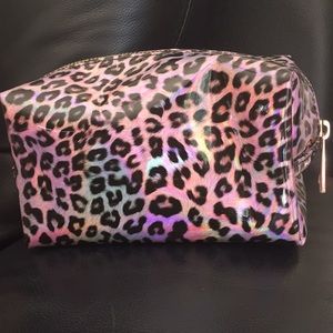 Leopards pink make up kit 🌸